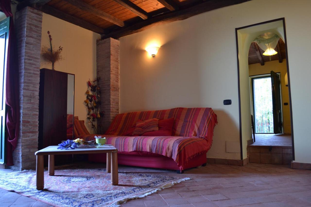 Casa Vacanza La Papuzza Mare E Etna Holiday home *